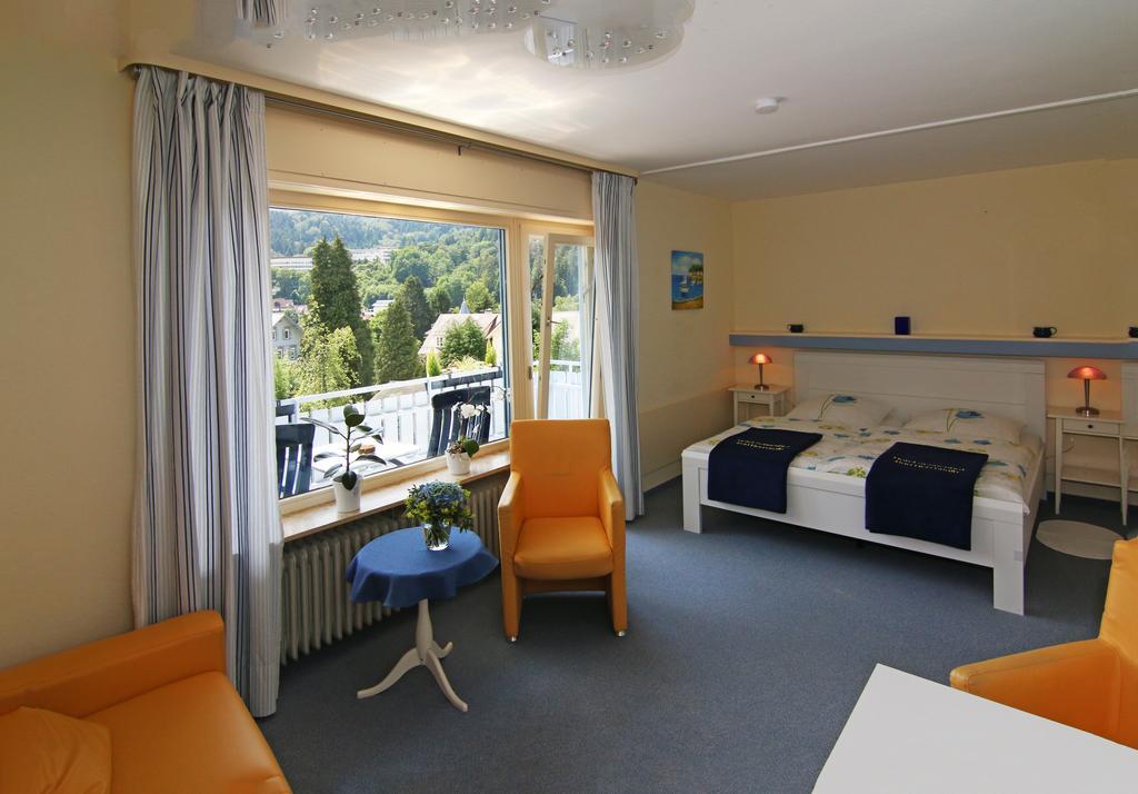Hotel Sonnenhof Garni Bad Herrenalb Cameră foto